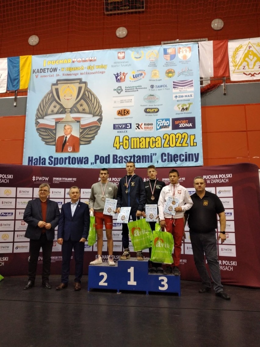 Kraśnicka drużyna zajęła II miejsce w I Pucharze Polski Juniorów młodszych w zapasach