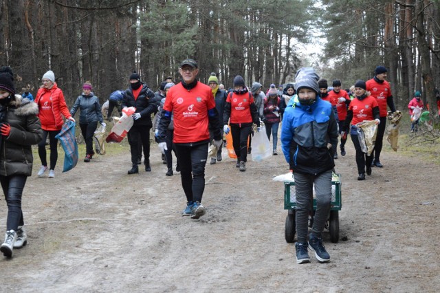 Leszy Bełchatów - Miłośnicy Czystych Lasów w każdą niedzielę porządkują inny teren w całym regionie