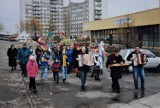 Tak 20 lat temu witano w Inowrocławiu wiosnę, podczas imprezy z klubem "Rondo". Zdjęcia