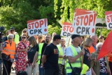Kolejny protest przeciwko CPK na Wiślance. Sprzeciwiano się przebiegowi linii kolejowej w obecnym kształcie. Przyjechał wojewoda śląski