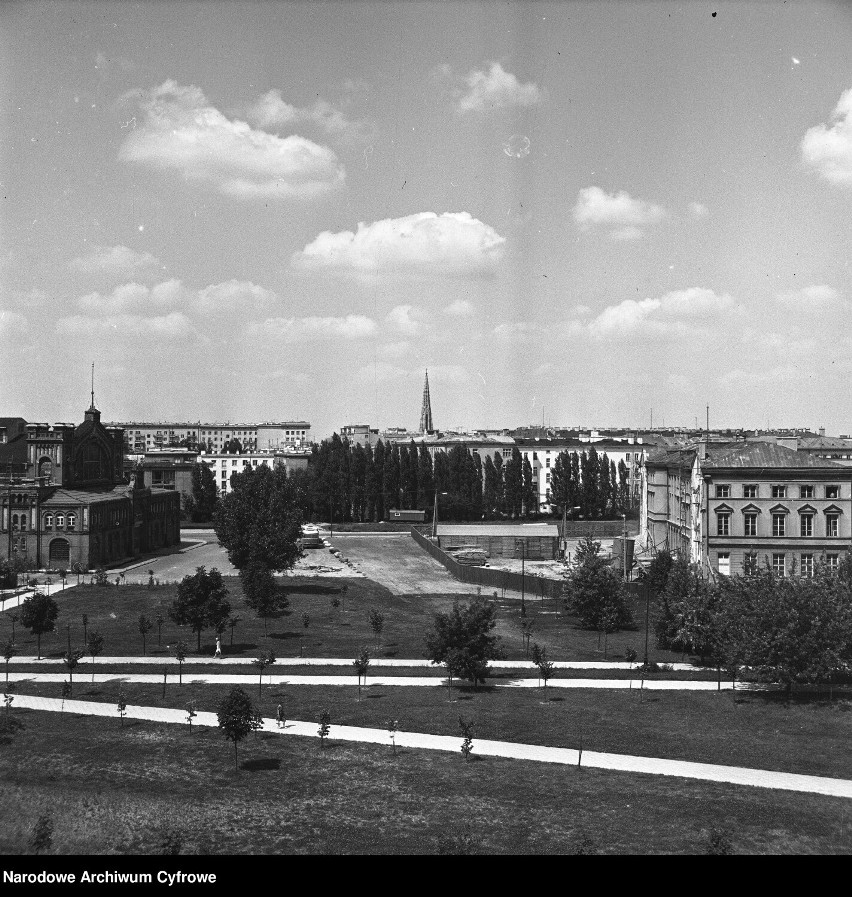 Pałac Lubomirskich. 54 lata temu zabytkowy pałac przesunięto o kąt 78 stopni. Po co i jak to zrobili?