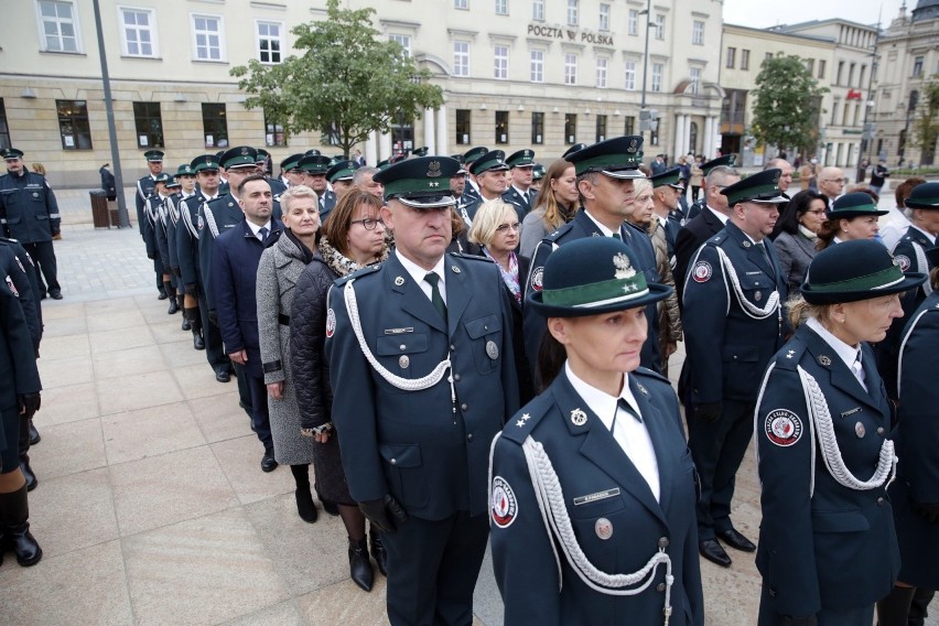 Lubelscy funkcjonariusze KAS świętowali! Zobacz zdjęcia z obchodów Dnia Administracji Skarbowej na placu Litewskim w Lublinie 