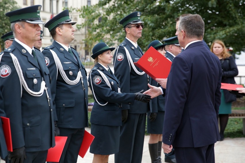 Lubelscy funkcjonariusze KAS świętowali! Zobacz zdjęcia z obchodów Dnia Administracji Skarbowej na placu Litewskim w Lublinie 