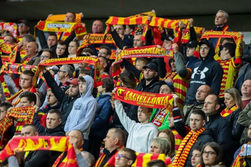 Jagiellonia Białystok - Legia Warszawa 2:2. Rekord frekwencji przy Słonecznej na zakończenie sezonu. Zobacz zdjęcia kibiców na meczu 