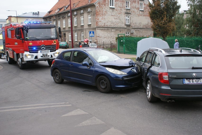 Zderzenie aut na skrzyżowaniu ulic Częstochowskiej i...