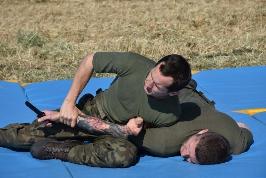 Instruktorzy wojskowi nauczą podstaw samoobrony