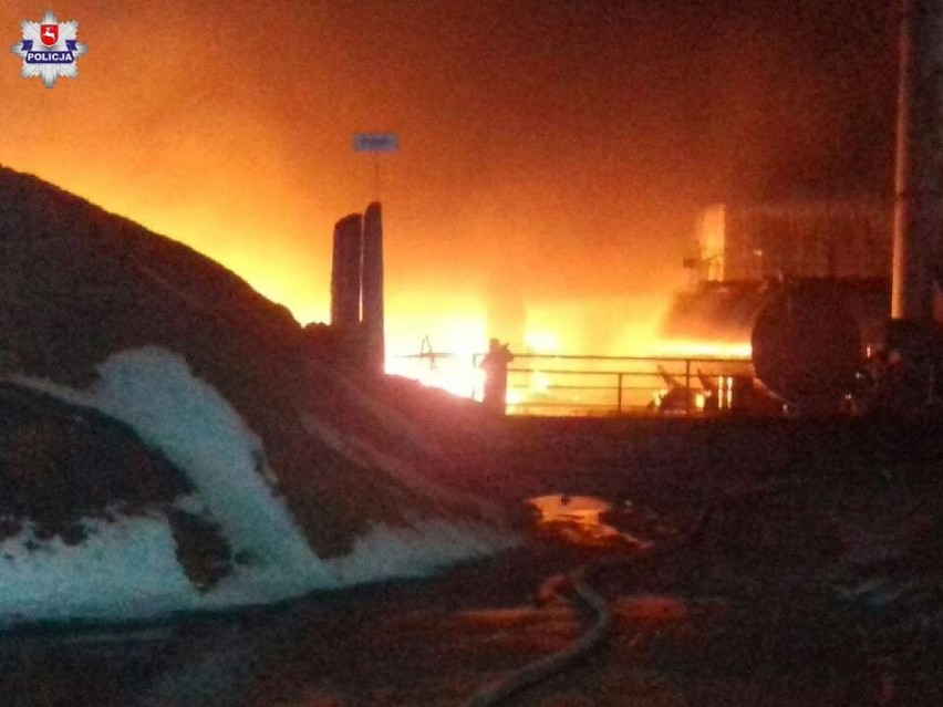 Wielki pożar składowiska opon w Sernikach w powiecie lubartowskim 