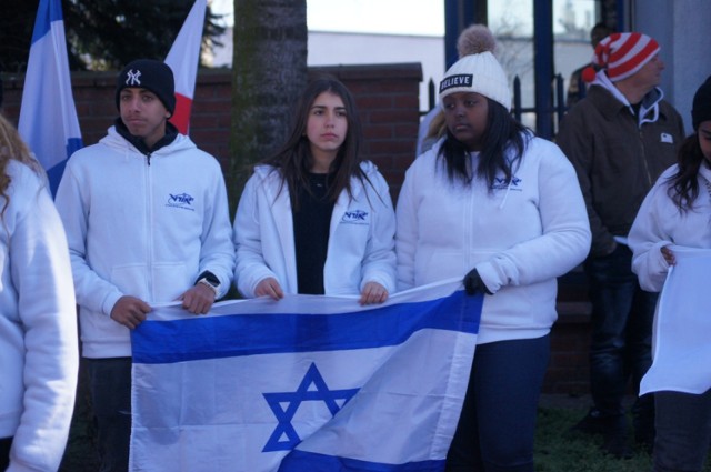 Młodzież Kiryat Bialik w Izraelu z wizytą w Radomsku. Uroczystości pod Macewą