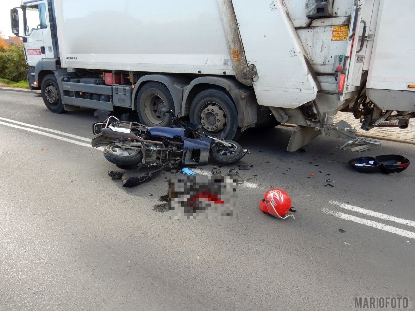 Motorowerzysta wjechał w śmieciarkę. Wypadek na Prószkowskiej w Opolu