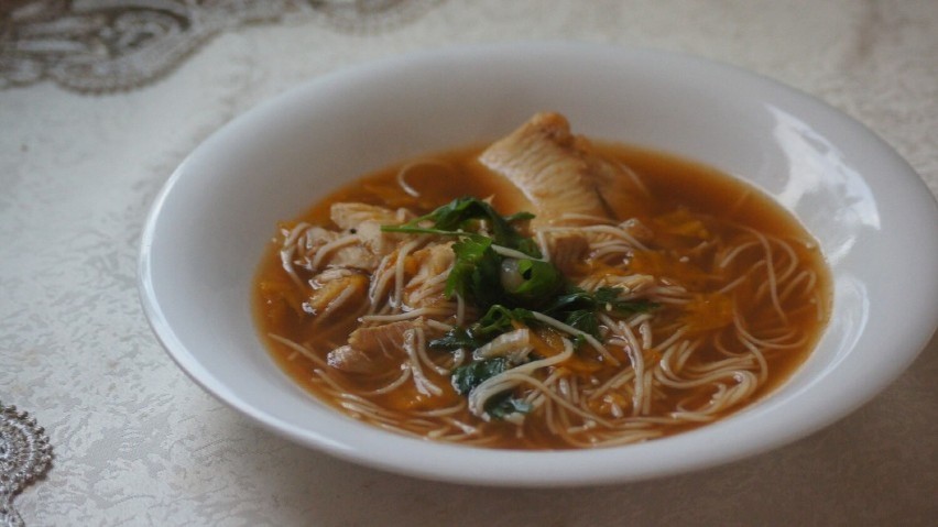 Aromatyczna i rozgrzewająca zupa rybna. Idealne danie na zimowe dni