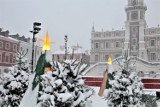 Zamojskie Stare Miasto tonie w śnieżnym puchu. I nadal sypie! 