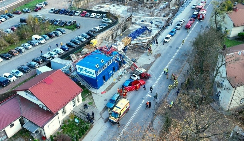 Cztery miesiące po tragedii na budowie budynku sądu w Wieliczce. Śledztwo prowadzi prokuratura w Pińczowie 
