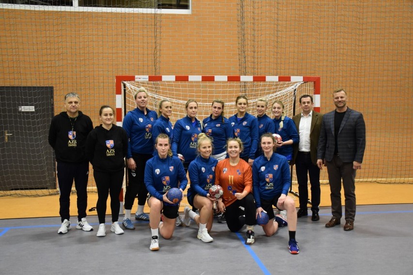 W Kaliszu powstał zespół piłki ręcznej kobiet MKS Kalisz AZS SWWS. ZDJĘCIA 