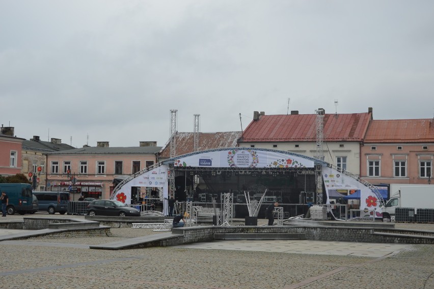 Trwają przygotowania do święta kwiatów, jeszcze dziś centrum zamknięte dla ruchu