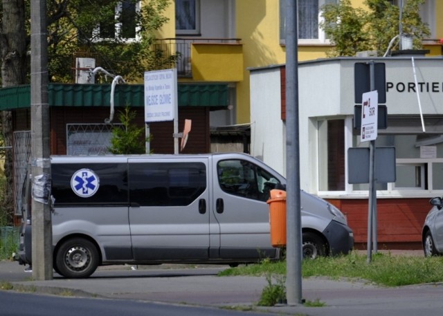 W wyniku obrażeń, których pan Henryk doznał podczas transportu na kontrolę w szpitalu, lekarze podjęli decyzję o amputacji jego jedynej zdrowej nogi. Sprawą zajmuje się toruńska prokuratura, a teraz także Rzecznik Praw Pacjenta. Fot. ilustracyjne