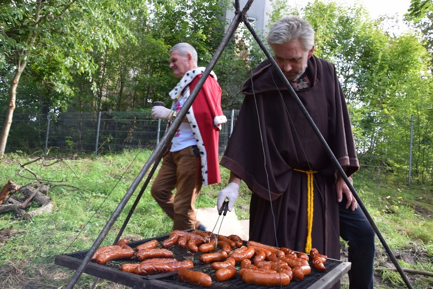 Uczta Królewska w Radaczu. Co dalej z ruinami pałacu? [zdjęcia]