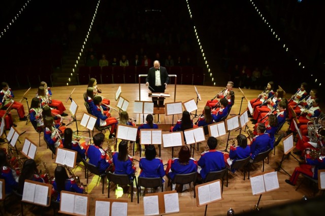 Radomska Młodzieżowa Orkiestra Dęta Grandioso koncertowała w sobotę w Zespole Szkół Muzycznych w Radomiu.