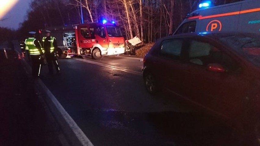 Katowice: Wypadek na DK 81. Zderzenie samochodów, jedna osoba ranna