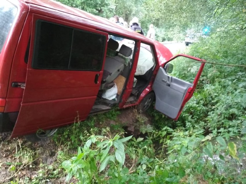 W Słupskim Młynie Czołowo zderzyły się dwa samochody