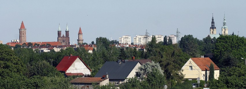 Legnica z wiatrakami w tle [ZDJĘCIA]