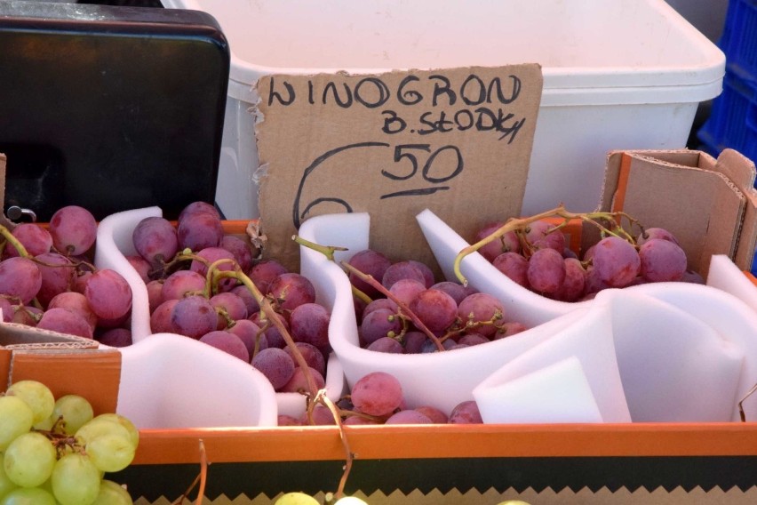 Słodkie winogrona importowane sprzedawano po 6,50 złotych