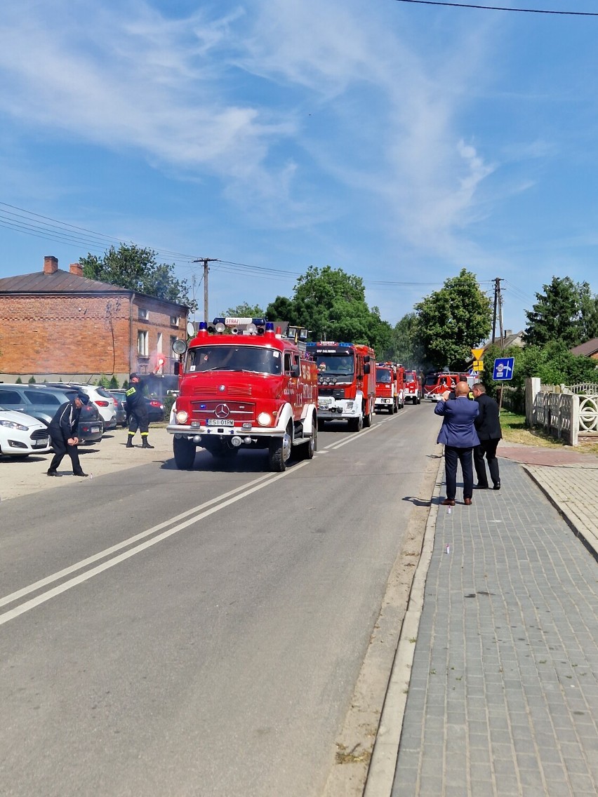 Strażacy w Sędzimirowicach mają wóz bojowy jak malowanie!
