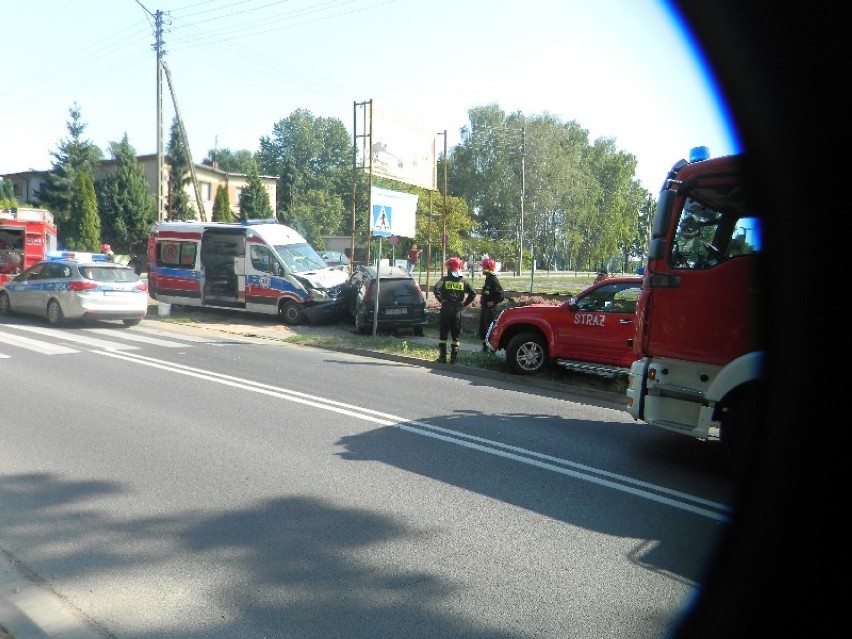 Wolsztyn. Karetka zderzyła się z samochodem