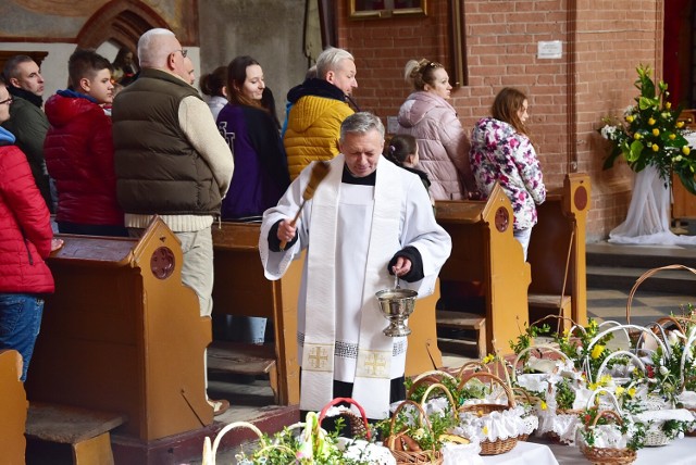 Świecenie pokarmów w kwidzyńskich parafiach Św. Trójcy i Św. Jana Ewangelisty trwało do godziny 15.00