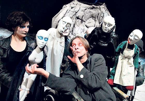 Spektakl "Król umiera" bielskiego Teatru Banialuka