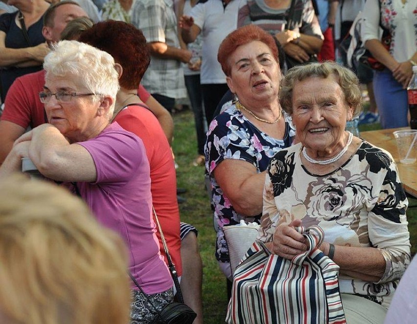 Wakacyjna zabawa w dzielnicy Piaśniki