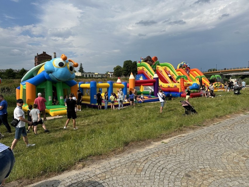 Konkurs Piosenki Literackiej i Przystanek Koninkowo na bulwarze. Ostatni dzień święta miasta