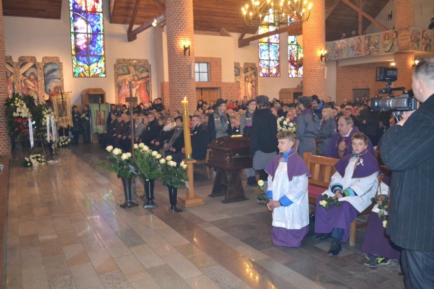 Pogrzeb ks. kanonika Witolda Bieruta