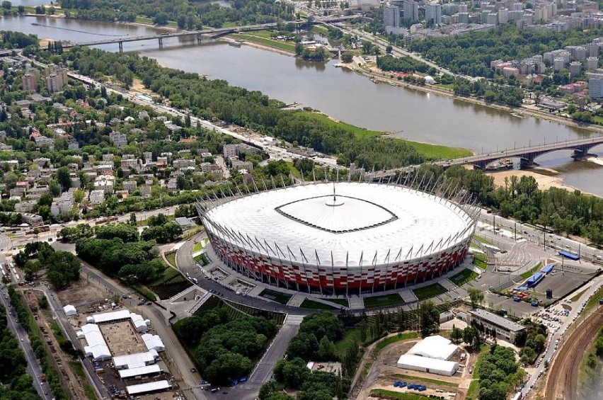 Warszawa z lotu ptaka. Niezwykłe interaktywne wideo nagrane...