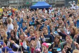 Tamborrada na pl. Nowy Targ we Wrocławiu. 1,5 tys. dzieci zagrało na bębenkach [zdjęcia, wideo]