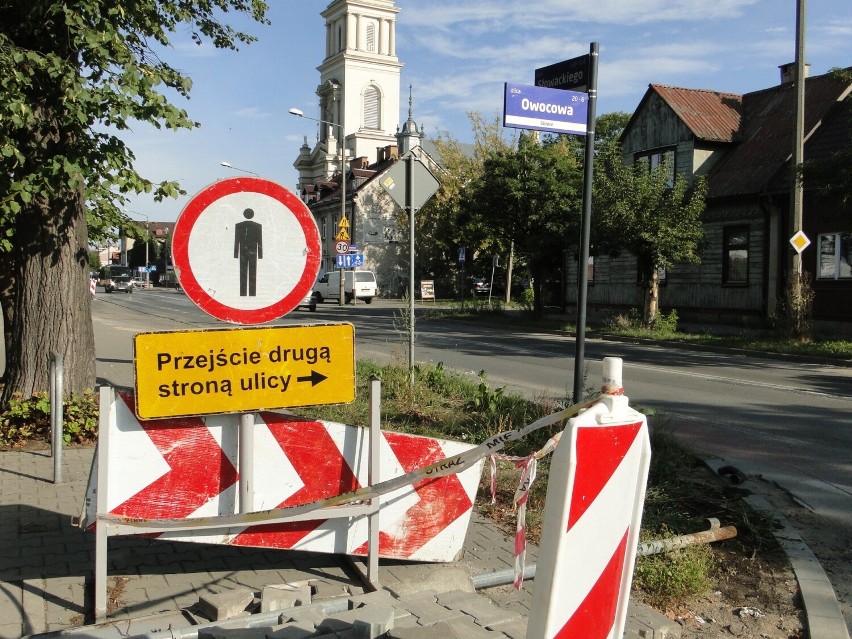Na ulicy Słowackiego trwa wymiana kanalizacji.