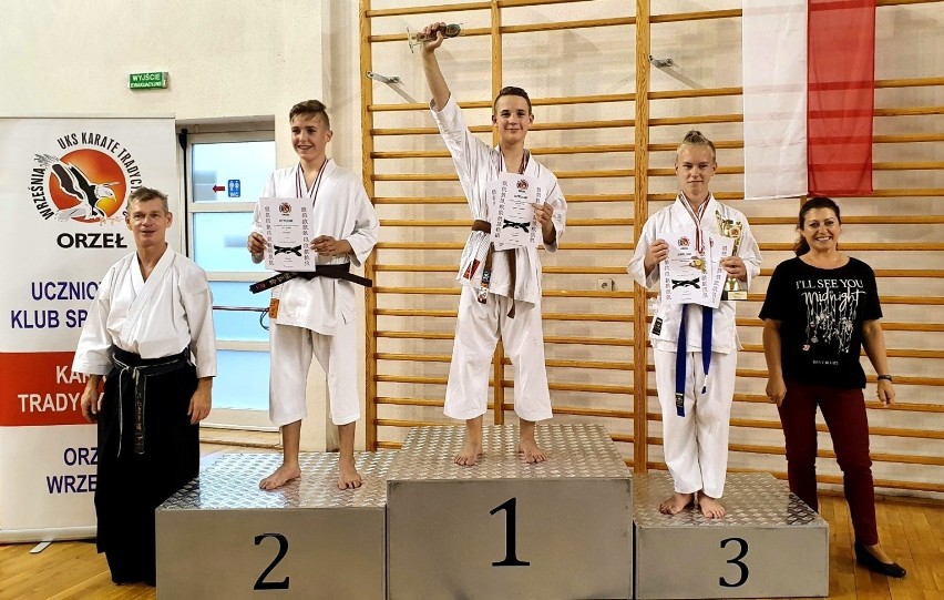 Karatecy KK Nidan Zielona Góra zdobyli w Wrześni 17 medali.