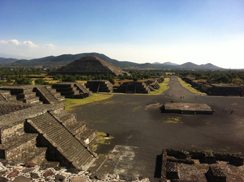 Ruiny starożytnego miasta Teotihuacan. Aztekowie twierdzili,...