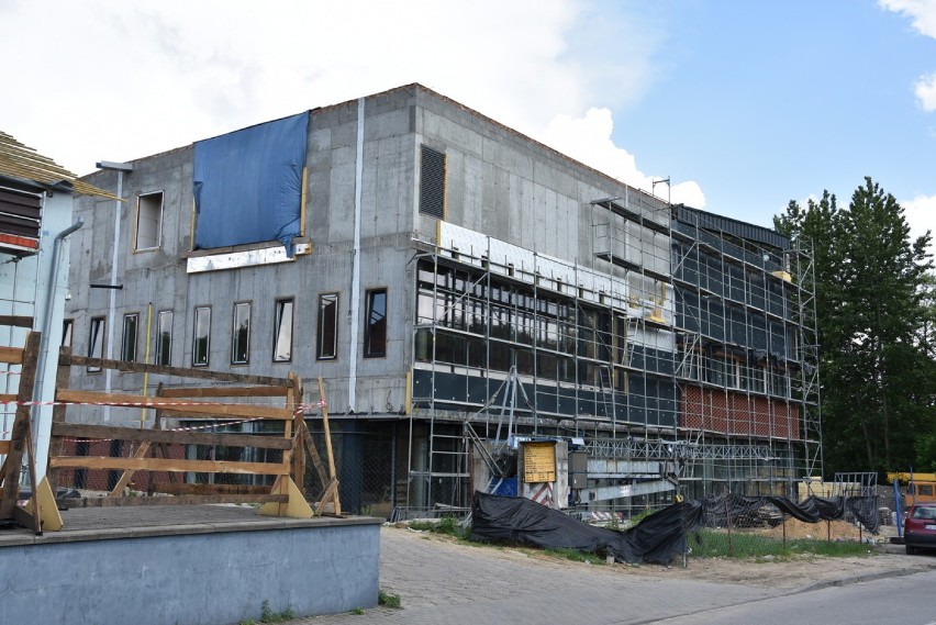 Budowa Miejsko–Powiatowej Biblioteki Publicznej w Lublińcu ma się zakończyć do 30 listopada [ZDJĘCIA]