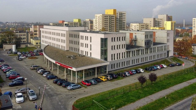 W Zagłębiowskim Centrum Onkologii będzie można wykonywać w ramach kontraktu z NFZ badanie PET 

Zobacz kolejne zdjęcia/plansze. Przesuwaj zdjęcia w prawo naciśnij strzałkę lub przycisk NASTĘPNE