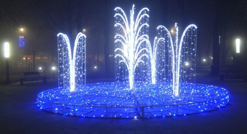 Niezwykłe, świąteczne iluminacje w Busku-Zdroju (ZDJĘCIA)
