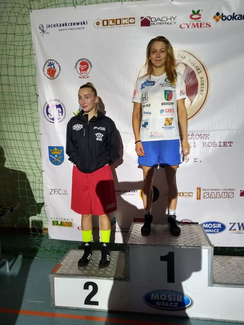 Olga Michalska z Ziętek Team ze złotem Młodzieżowych Mistrzostw Polski w boksie ZDJĘCIA