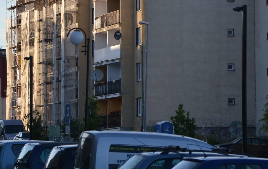 Wokół domu MTBS w Malborku pojawiły się kamery mające czuwać nad porządkiem wokół budynku
