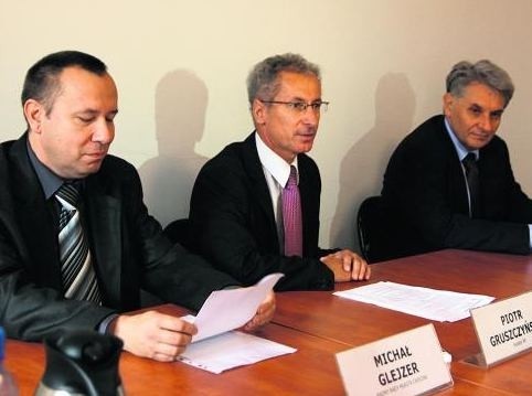 Dr Trzepierczyński (z prawej) uważa, że Gniezno ma wszelkie warunki, by korzystać z geotermii