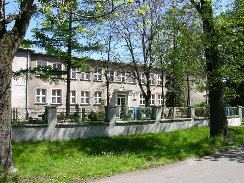 Nowe boiska przy szkołach w Mysłowicach