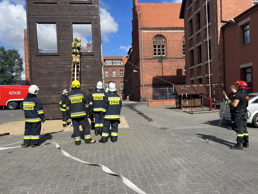 49 druhów z OSP zdało egzamin na strażaków-ratowników