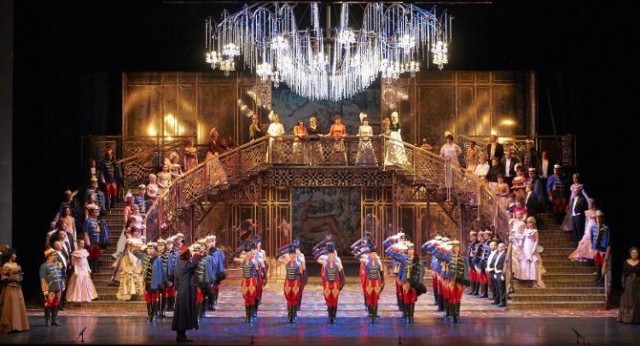 „Barona Cygańskiego” zobaczymy na deskach Opery Nova już w tym tygodniu, trzy razy.  A później czekają nas dwa koncerty jubileuszowe z okazji 60. sezonu artystycznego Opery.