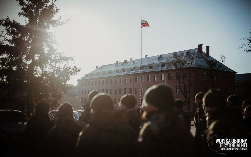 Dolnośląscy terytorialsi dostali broń i ćwiczą na poligonie [ZDJĘCIA]