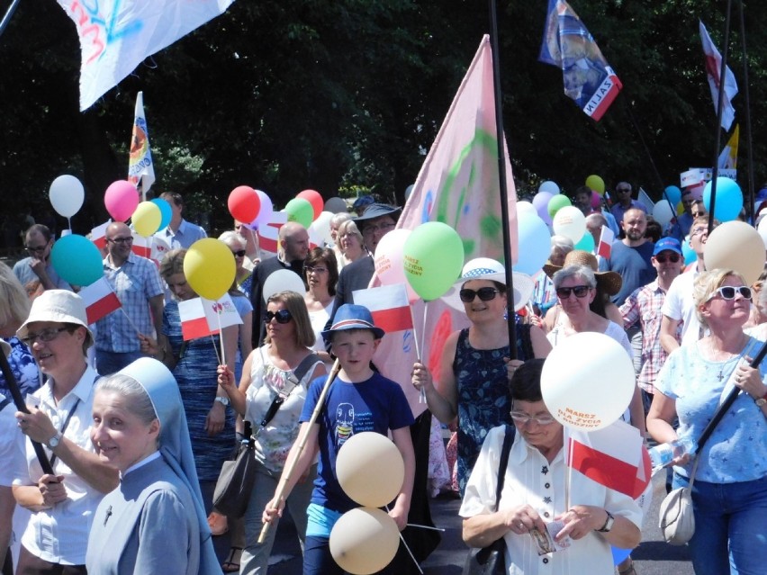 Marsz dla Życia i Rodziny w Koszalinie [ZDJĘCIA, WIDEO]