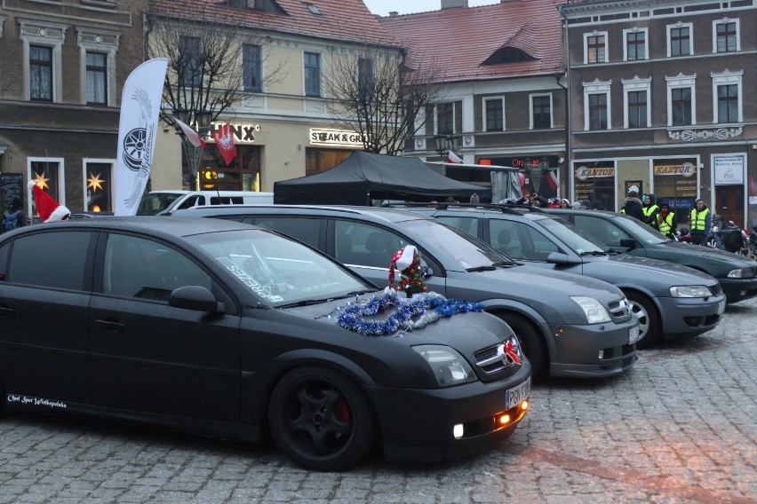 Wzoto-Mikołaje na rynku w Gnieźnie.