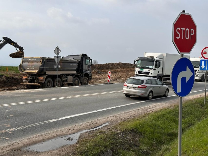 Aktualnie wykonawca poza rozbiórką przystąpił także do...